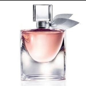 Lancome La Vie Este Belle perfume mini dabber.
